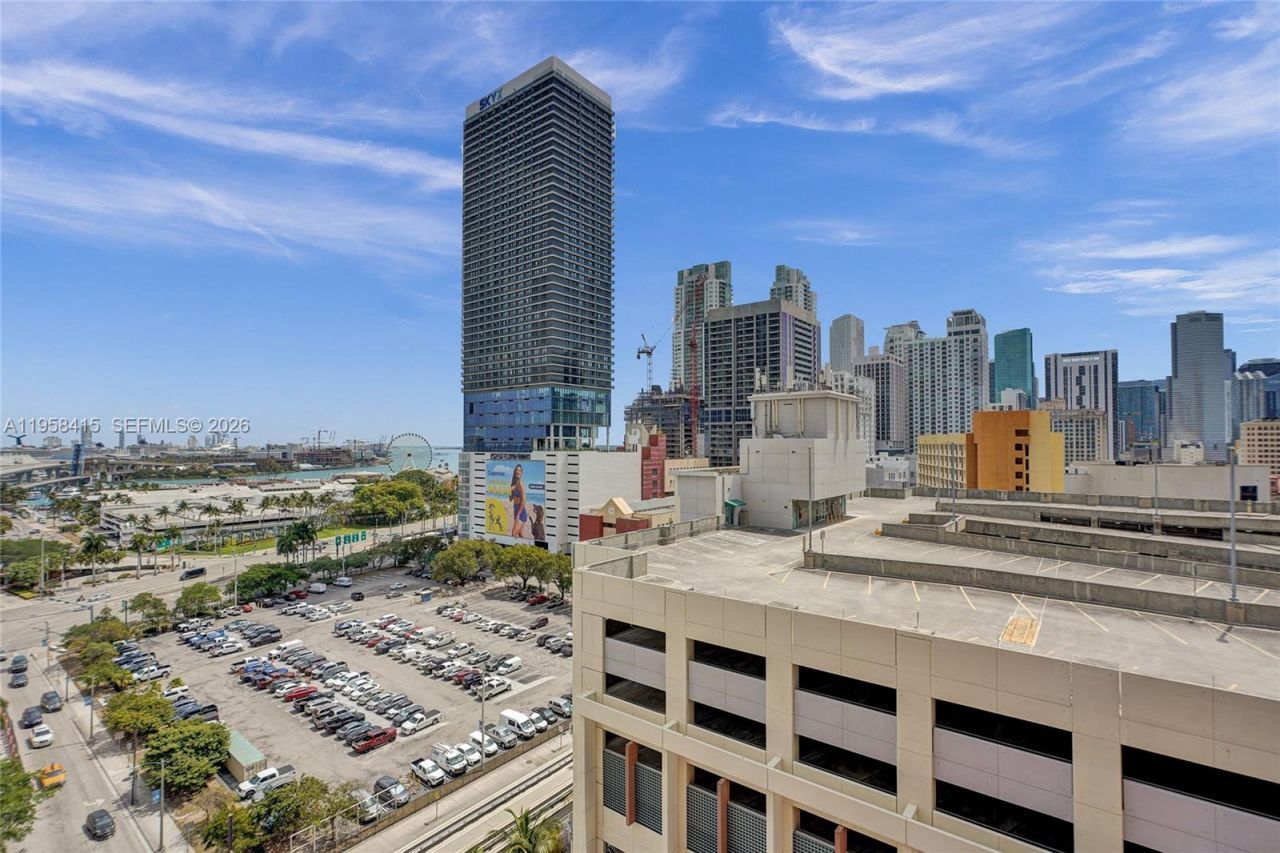 159 NE 6th St, Unit 3405, Miami, FL 33132 Photo