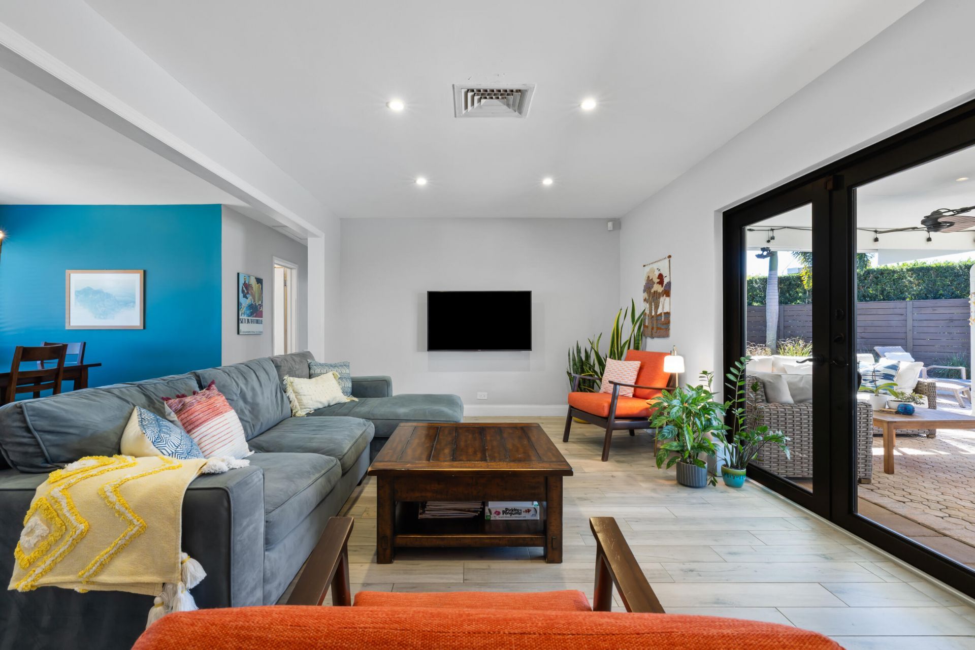 310 Orange Way, West Palm Beach, FL 33405 Photo