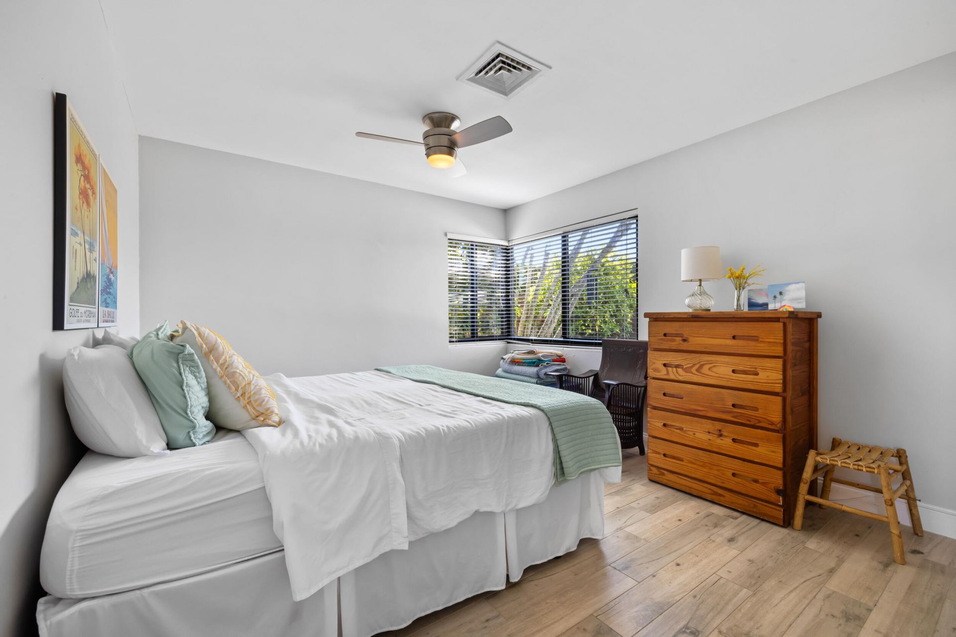 310 Orange Way, West Palm Beach, FL 33405 Photo