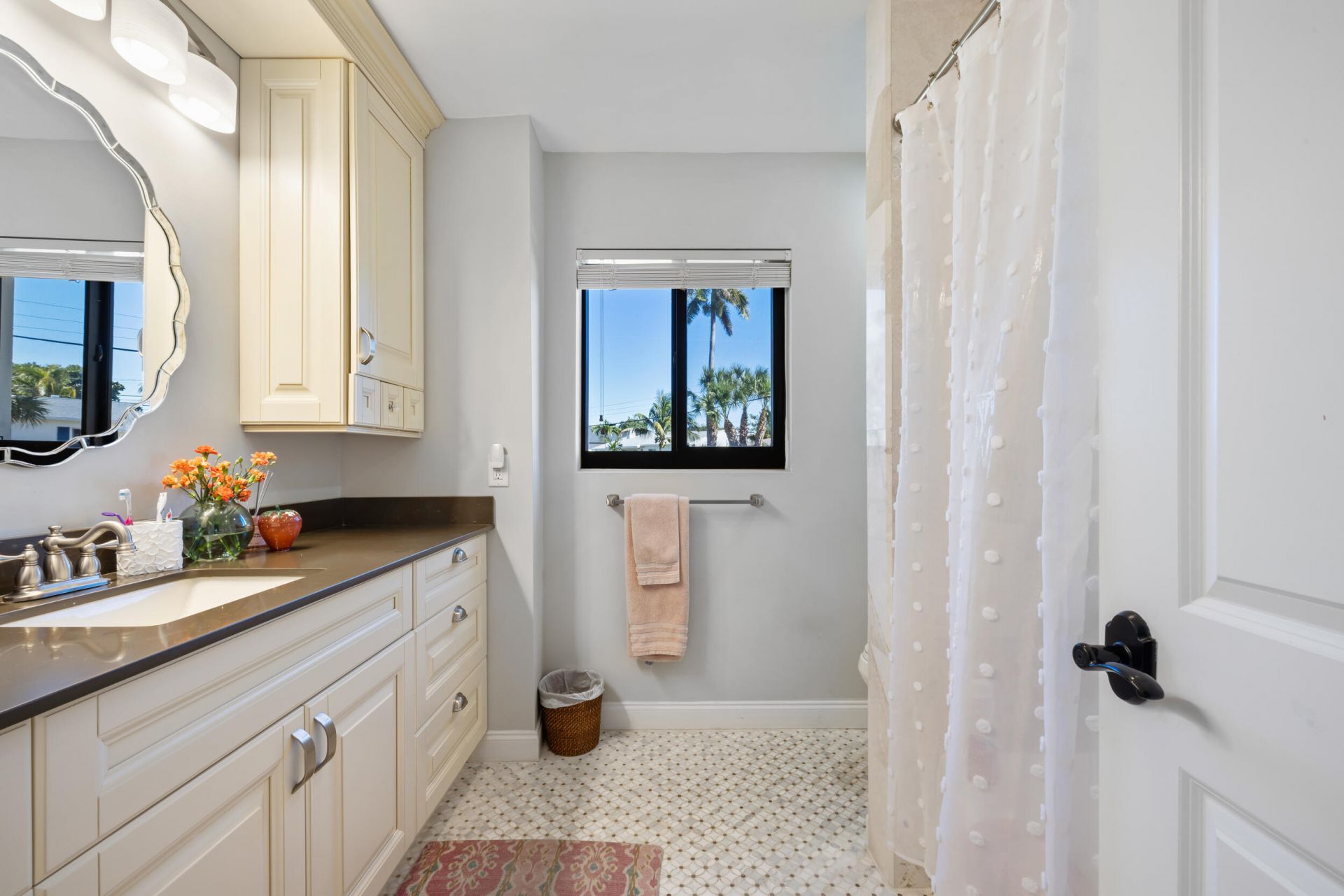 310 Orange Way, West Palm Beach, FL 33405 Photo