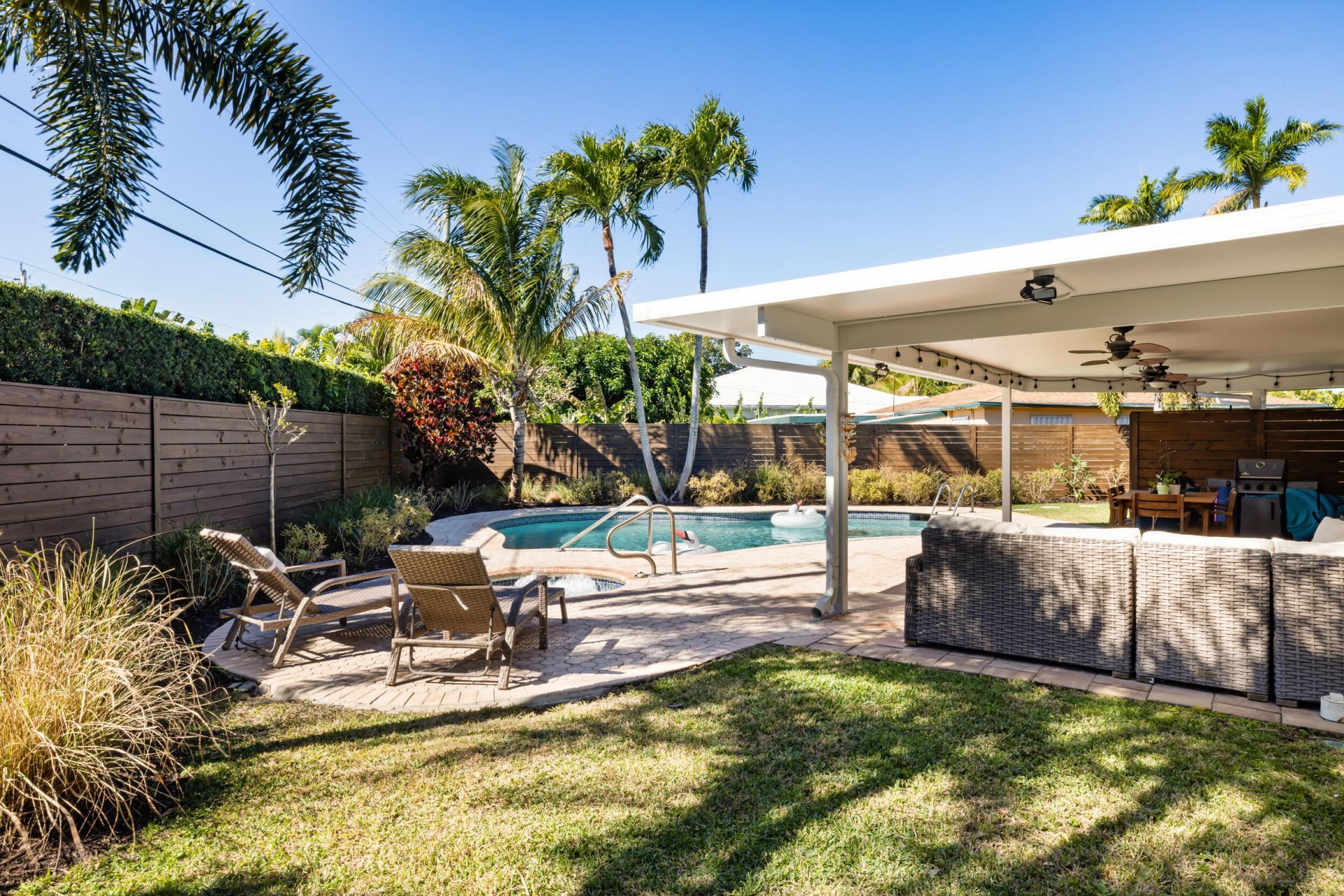 310 Orange Way, West Palm Beach, FL 33405 Photo