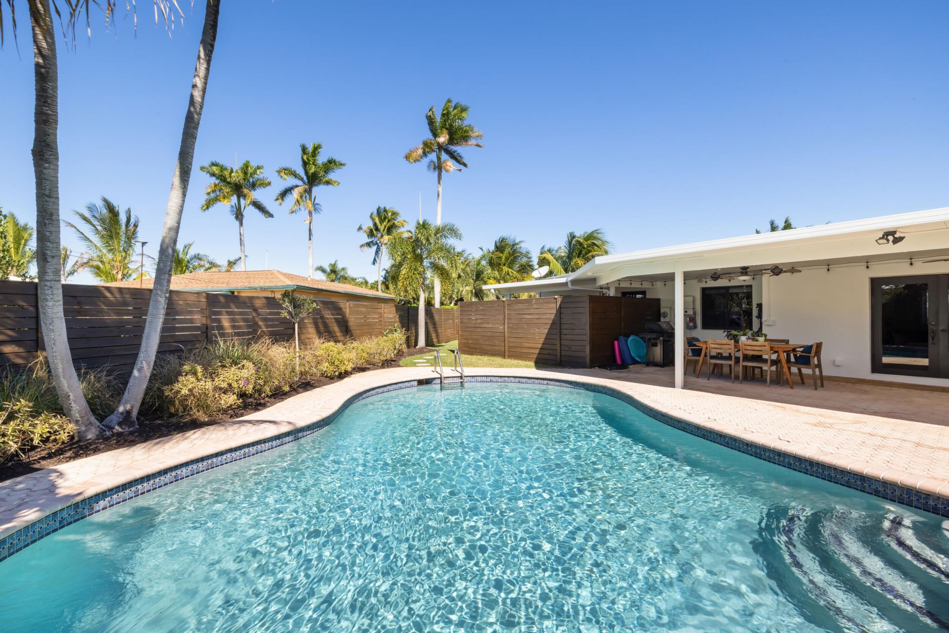 310 Orange Way, West Palm Beach, FL 33405 Photo