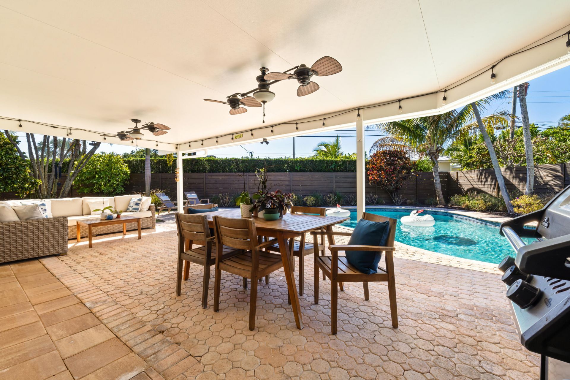 310 Orange Way, West Palm Beach, FL 33405 Photo