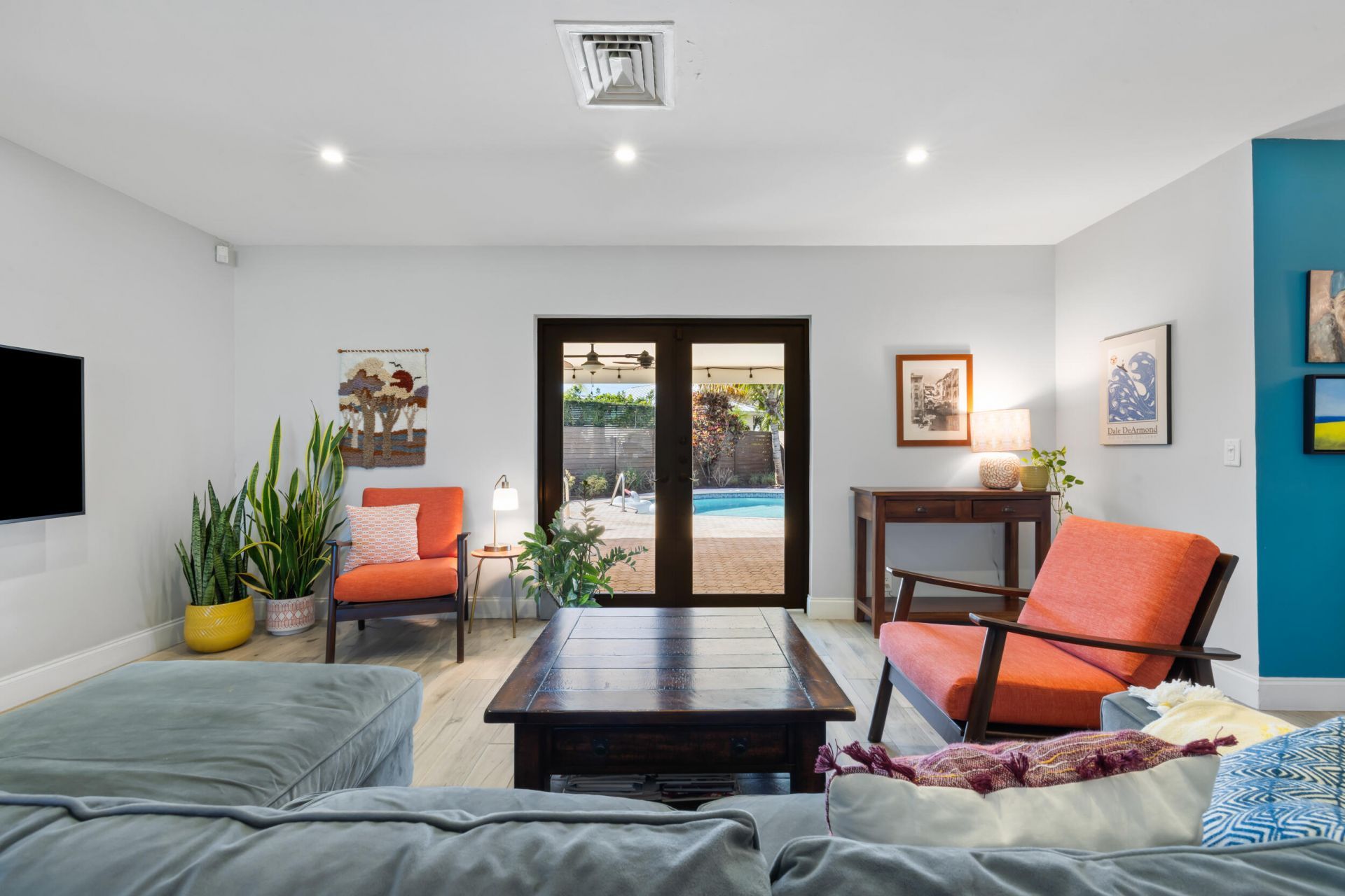 310 Orange Way, West Palm Beach, FL 33405 Photo