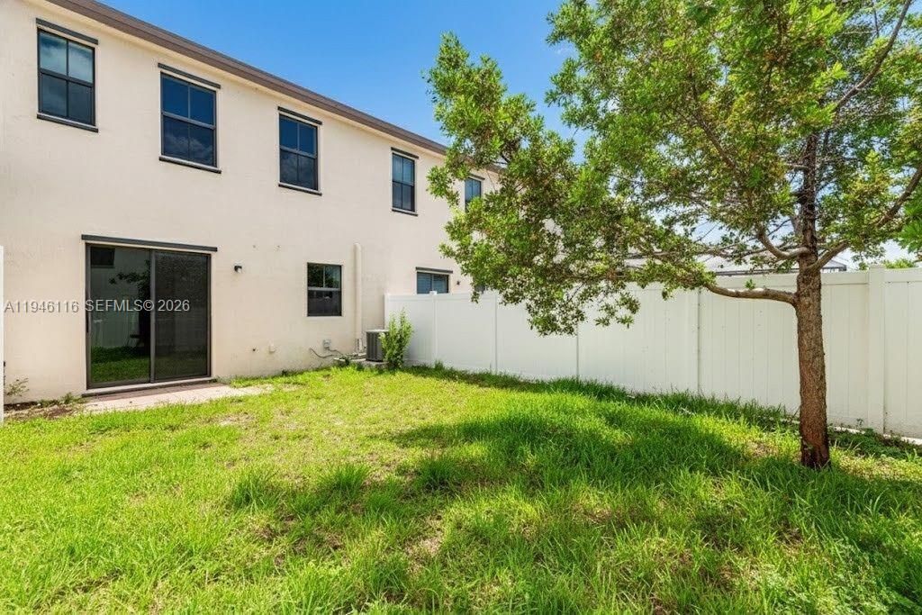 3326 W 112th St, Hialeah, FL 33018 Photo