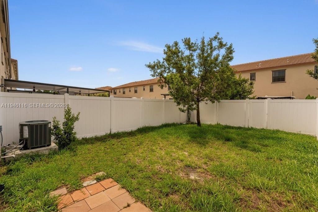 3326 W 112th St, Hialeah, FL 33018 Photo