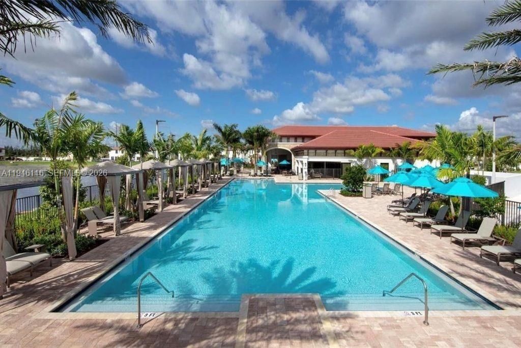 3326 W 112th St, Hialeah, FL 33018 Photo