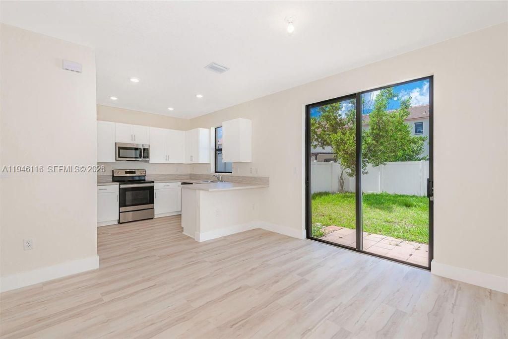 3326 W 112th St, Hialeah, FL 33018 Photo