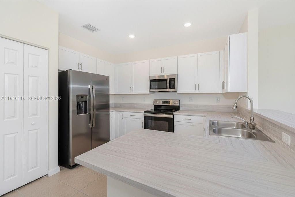 3326 W 112th St, Hialeah, FL 33018 Photo