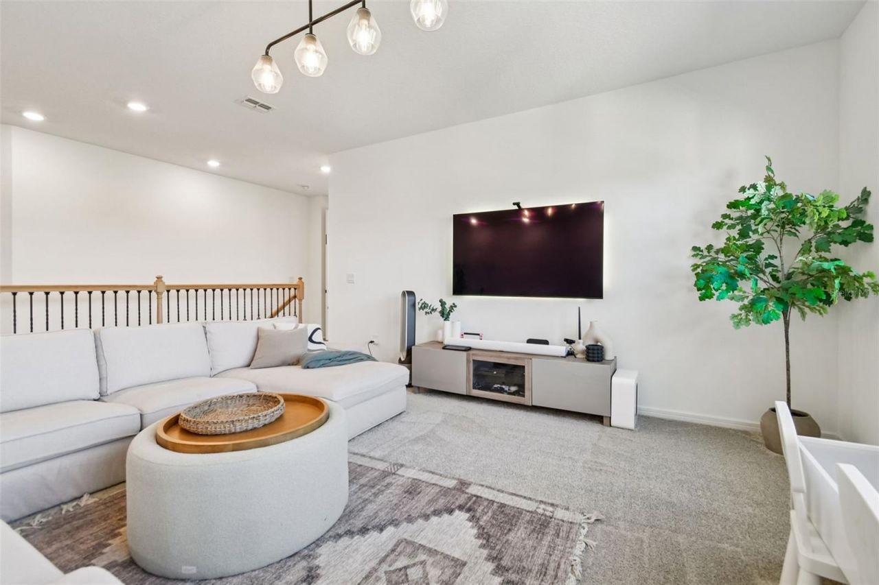 13816 Sharp Hawk Drive, Riverview, FL 33569 Photo