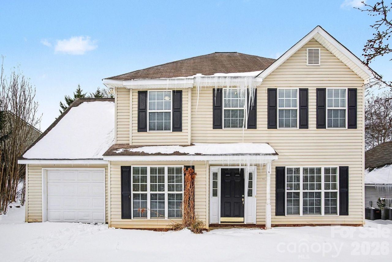 13316 Woodland Farm Drive, Charlotte, NC 28215 Main Photo