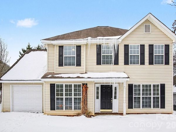 13316 Woodland Farm Drive, Charlotte, NC 28215