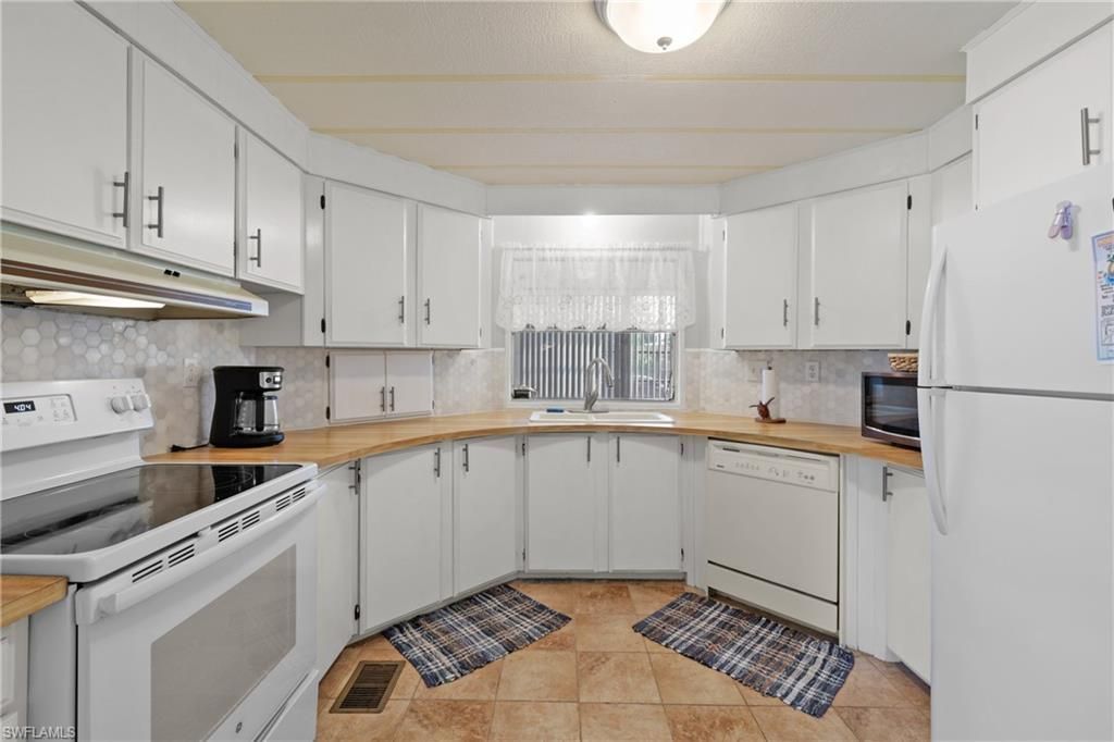 26060 Kings Rd , Bonita Springs, FL 34135 Photo