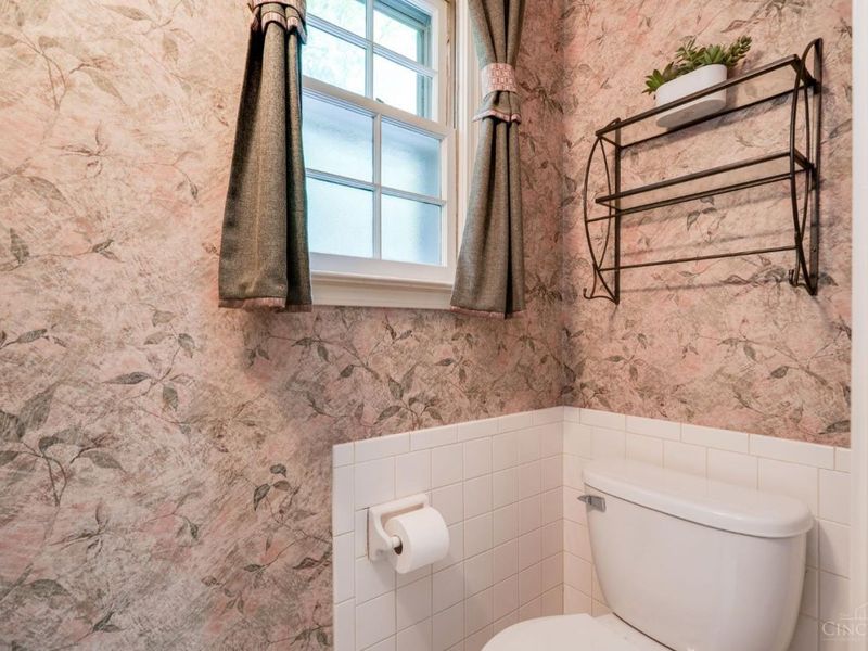 204 Brocdorf Drive, Wyoming, OH 45215 Photo 20