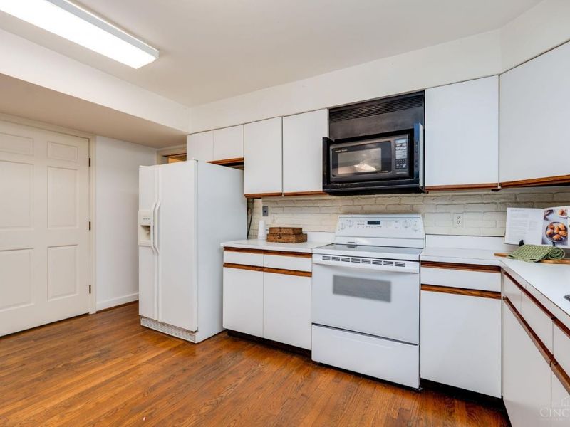 204 Brocdorf Drive, Wyoming, OH 45215 Photo 26