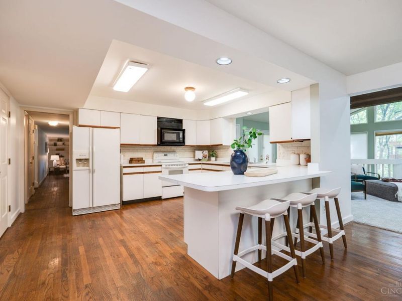 204 Brocdorf Drive, Wyoming, OH 45215 Photo 27