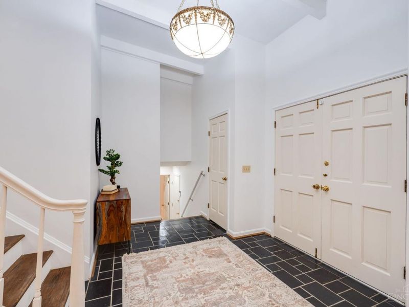 204 Brocdorf Drive, Wyoming, OH 45215 Photo 3