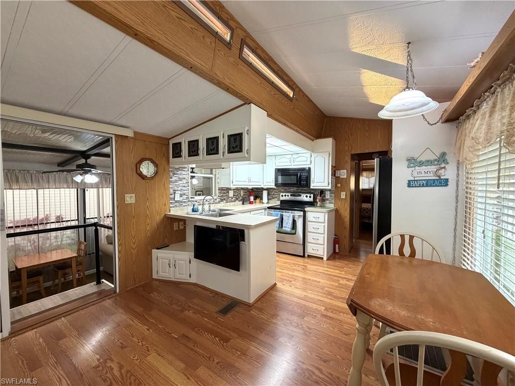 4710 Split Log Ln W, Estero, FL 33928 Photo