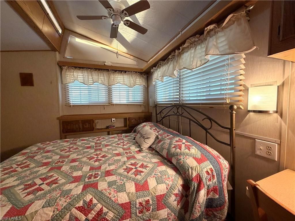 4710 Split Log Ln W, Estero, FL 33928 Photo