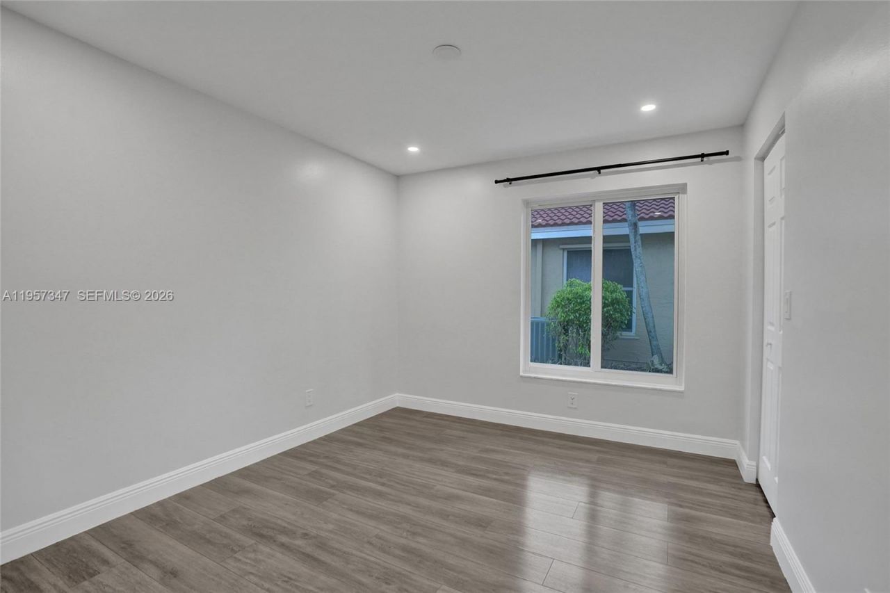 18034 SW 20th St, Miramar, FL 33029 Photo