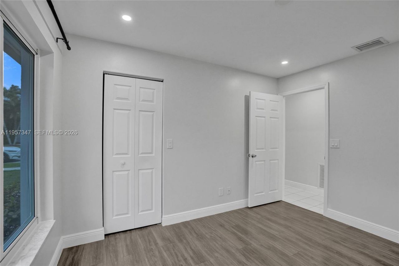 18034 SW 20th St, Miramar, FL 33029 Photo