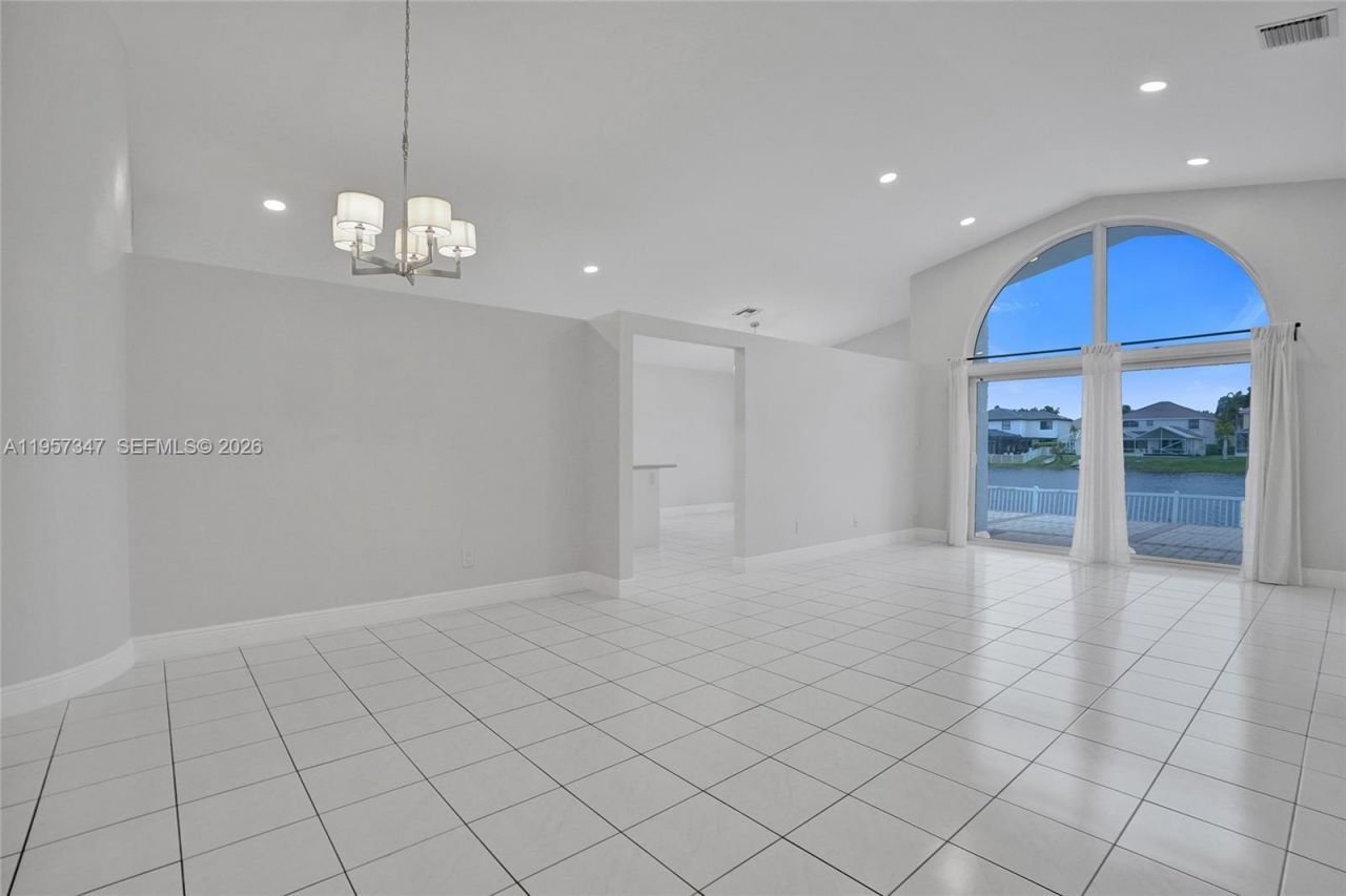 18034 SW 20th St, Miramar, FL 33029 Photo