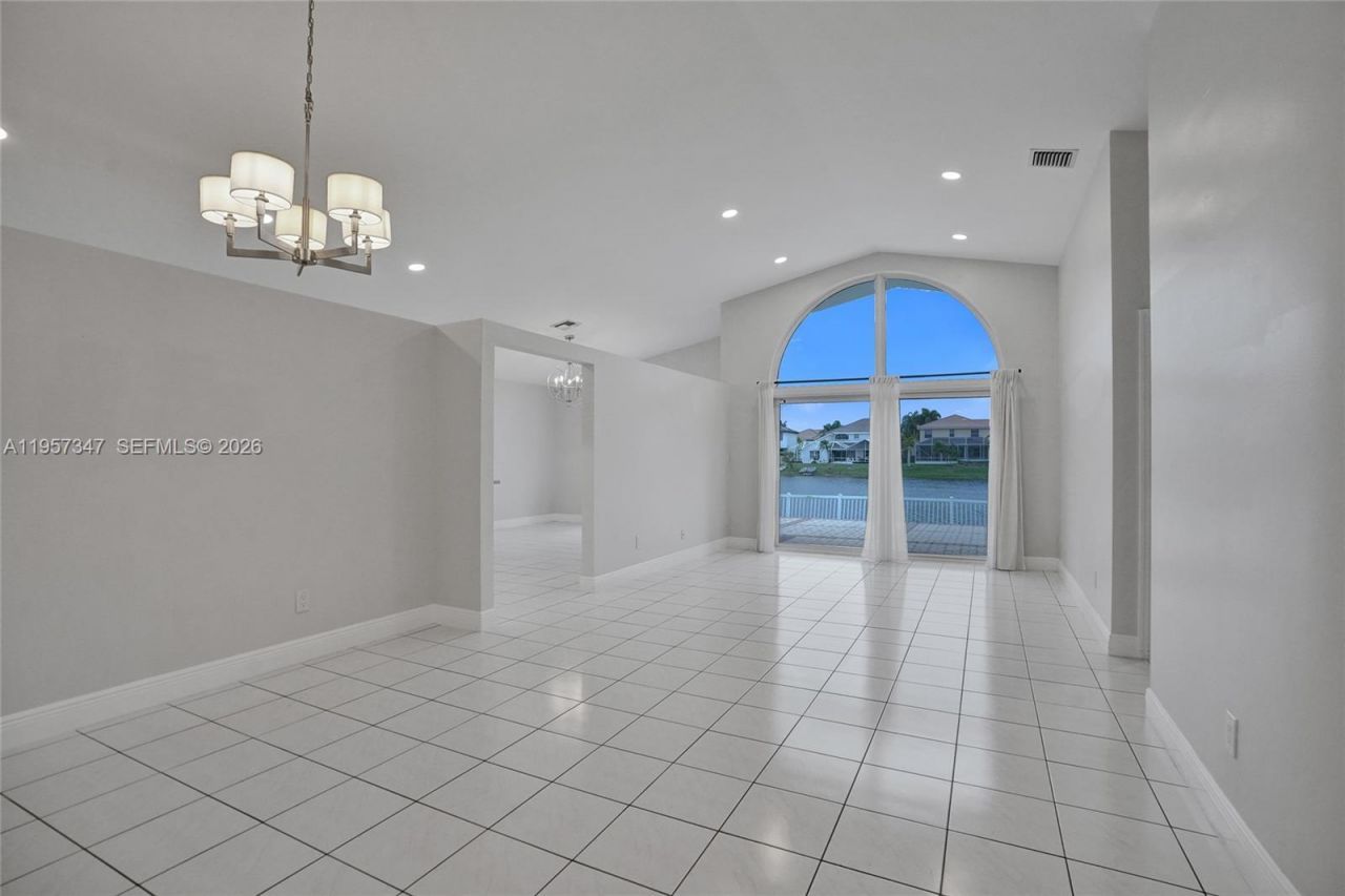 18034 SW 20th St, Miramar, FL 33029 Photo