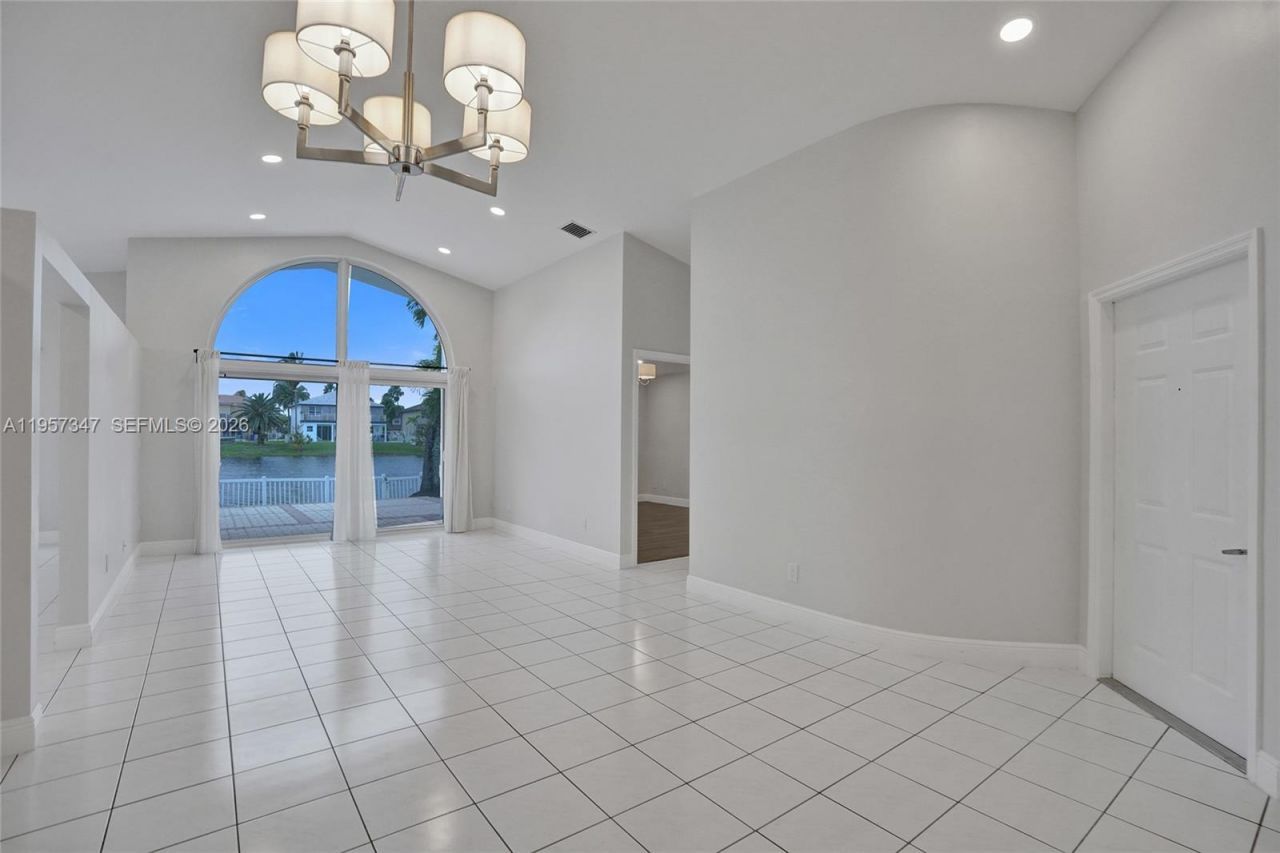 18034 SW 20th St, Miramar, FL 33029 Photo