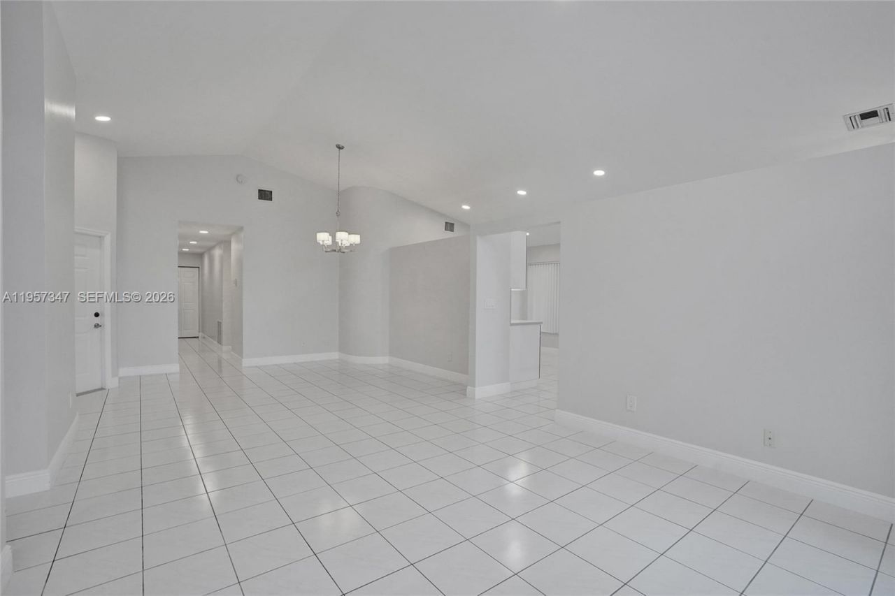 18034 SW 20th St, Miramar, FL 33029 Photo