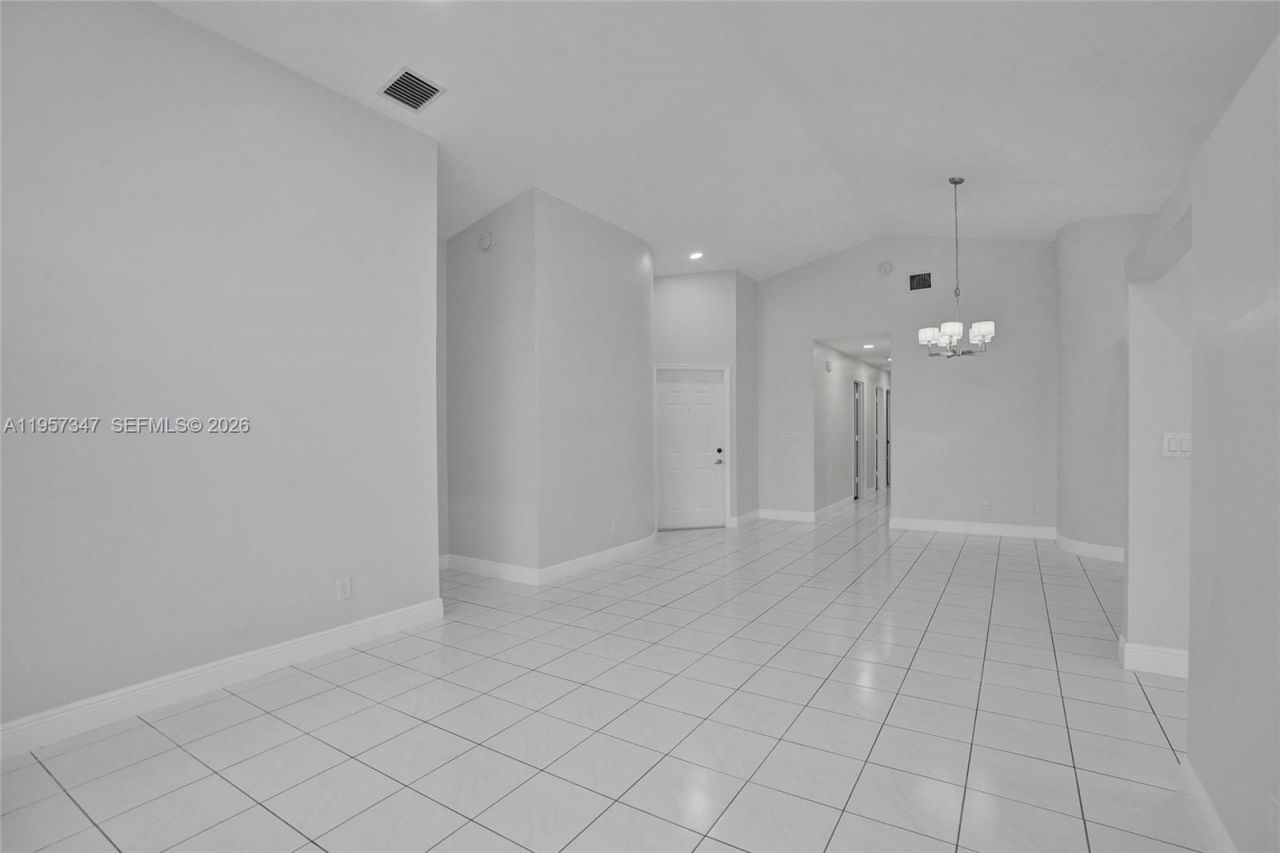 18034 SW 20th St, Miramar, FL 33029 Photo