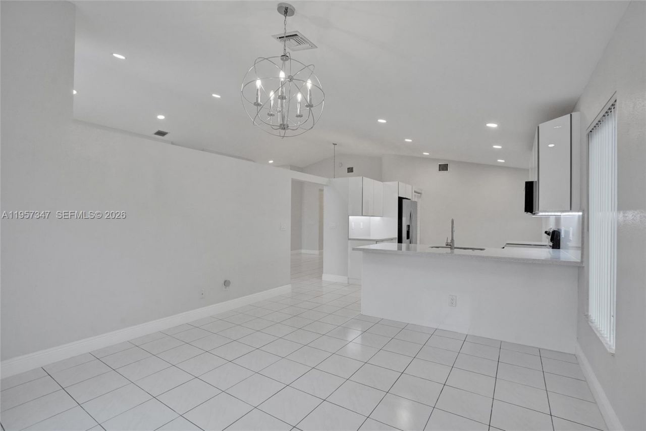 18034 SW 20th St, Miramar, FL 33029 Photo