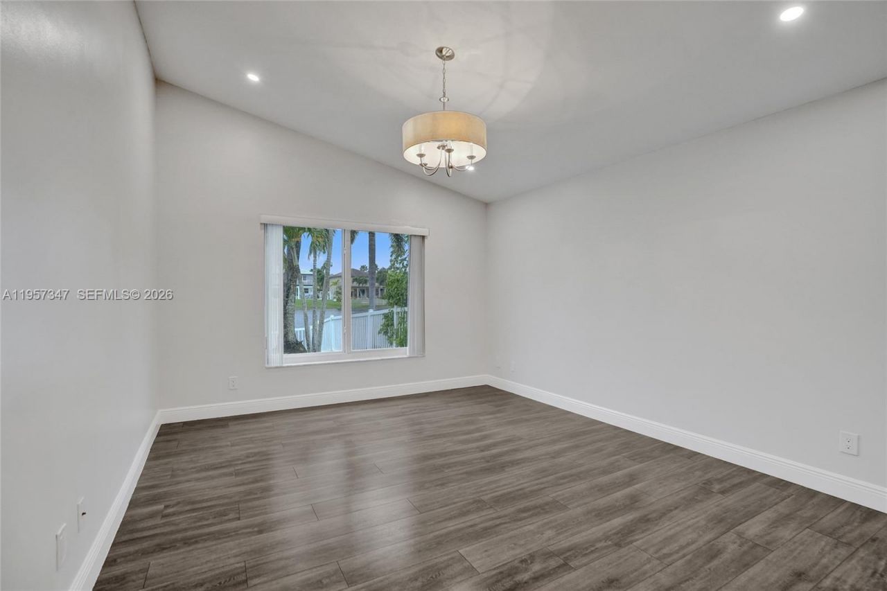 18034 SW 20th St, Miramar, FL 33029 Photo