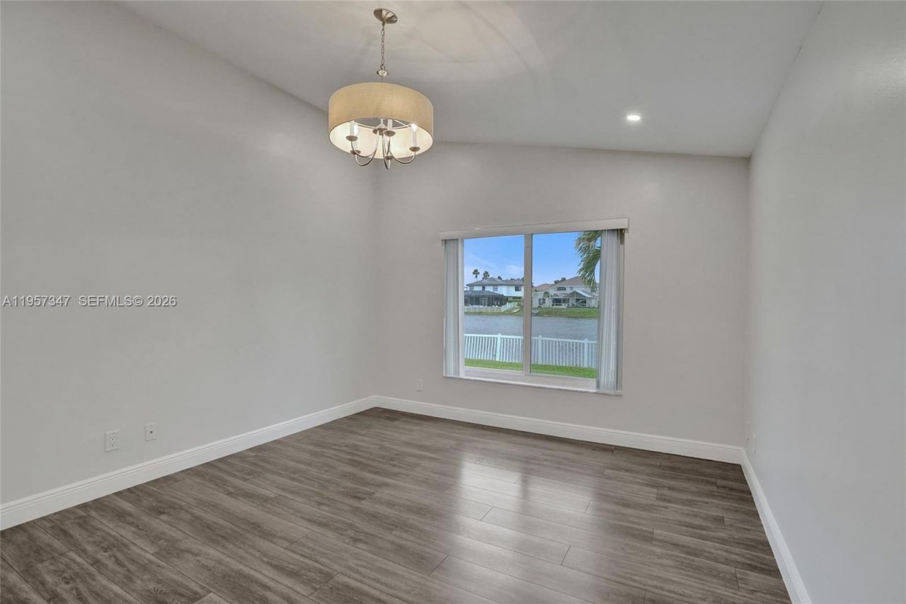 18034 SW 20th St, Miramar, FL 33029 Photo