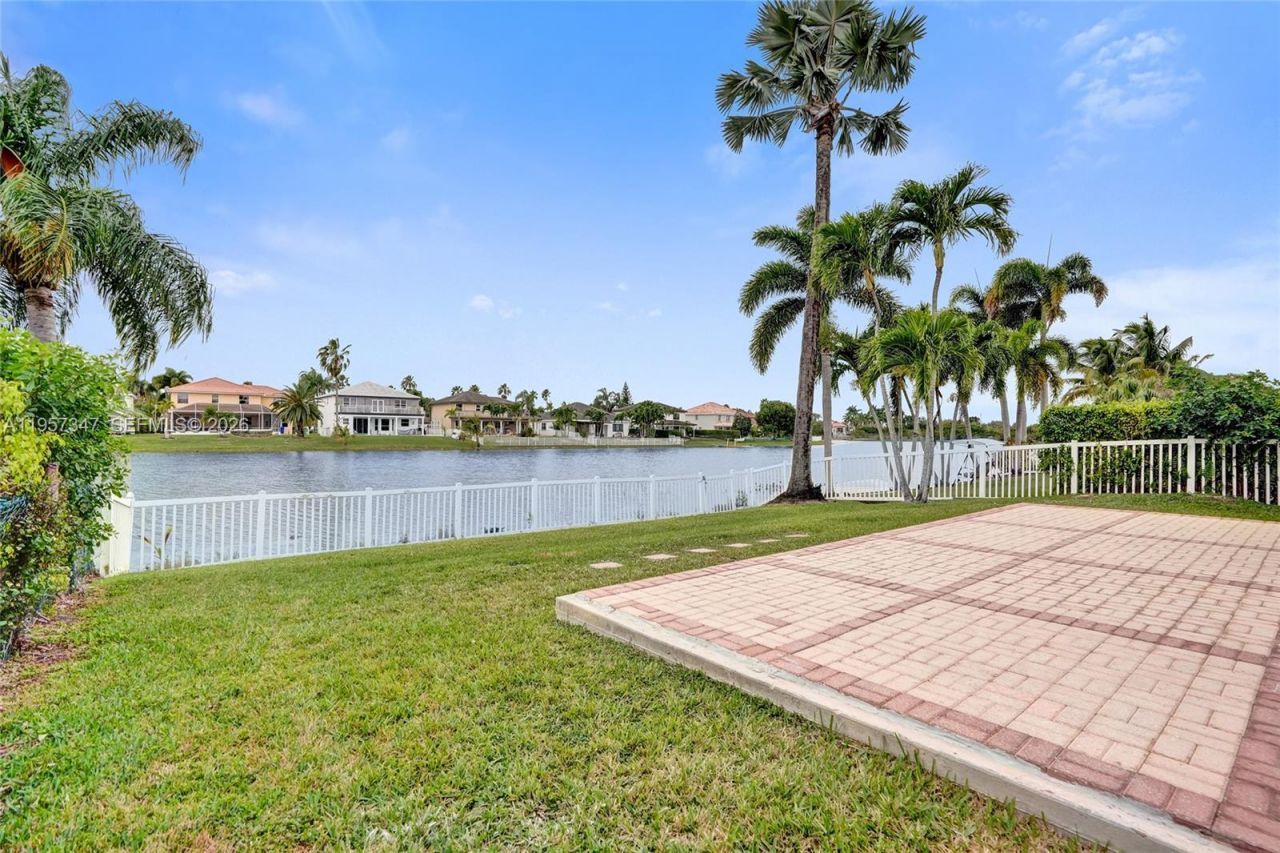 18034 SW 20th St, Miramar, FL 33029 Photo