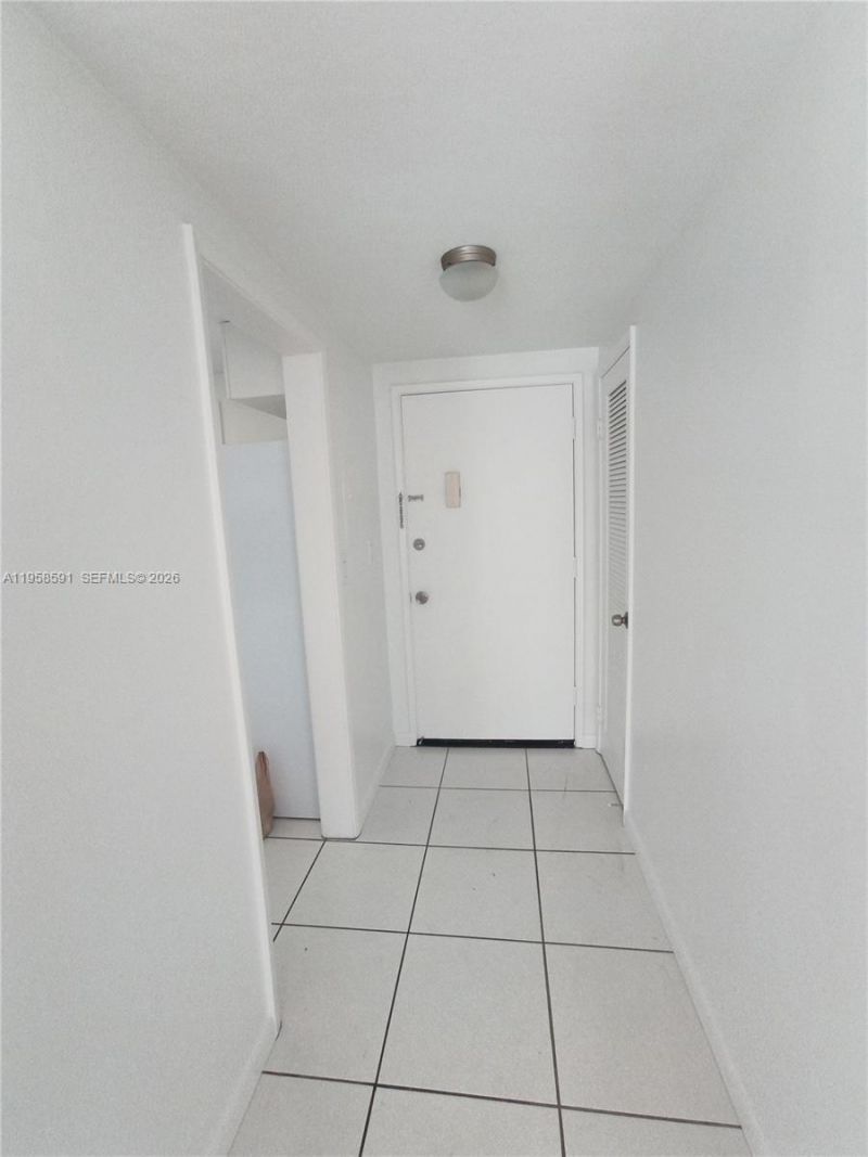 450 Golden Isles Dr , Unit 2B, Hallandale Beach, FL 33009 Photo