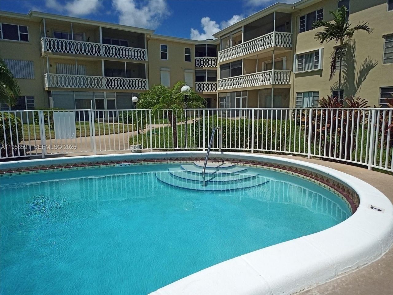 450 Golden Isles Dr , Unit 2B, Hallandale Beach, FL 33009 Photo