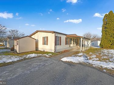 158 NORTHCREST ACRES PARK, LEBANON, PA 17046