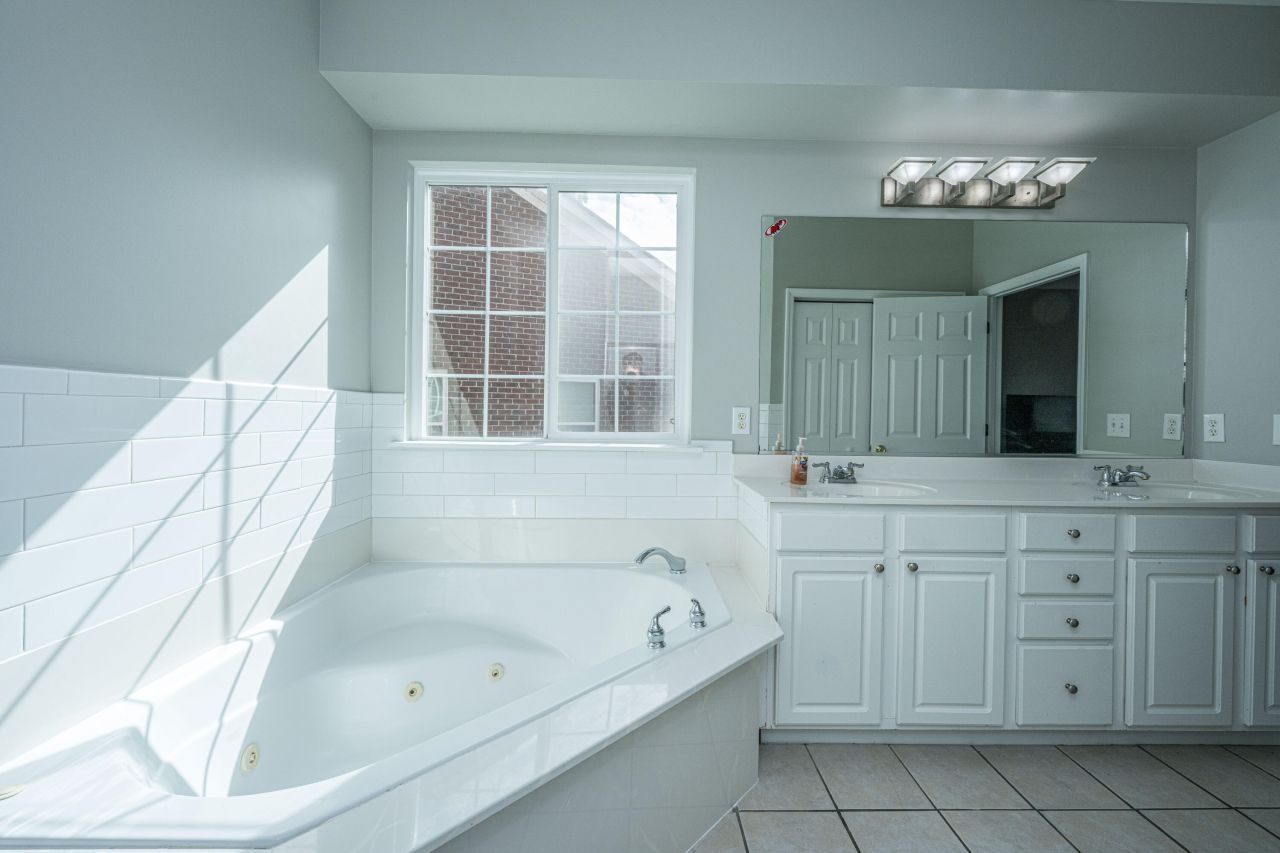 1319 Lark Lane Photo 13