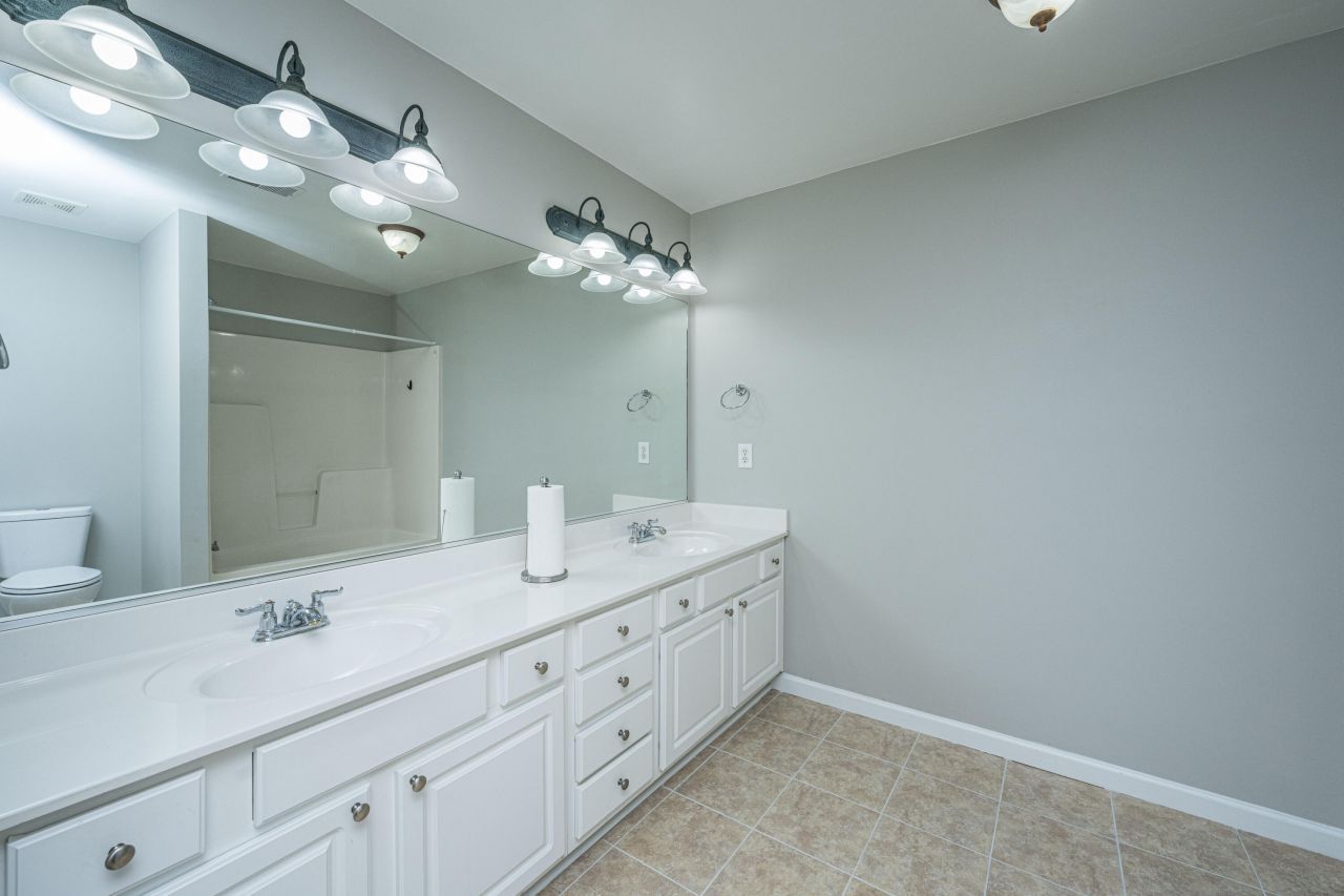 1319 Lark Lane Photo 18