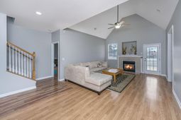 1319 Lark Lane photo 4