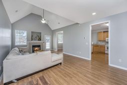 1319 Lark Lane photo 4