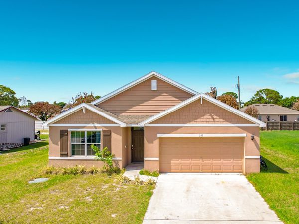 525 SW Twig Avenue, Port St. Lucie, FL 34983