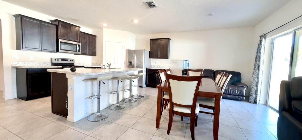 525 SW Twig Avenue, Port Saint Lucie, FL 34983 Photo