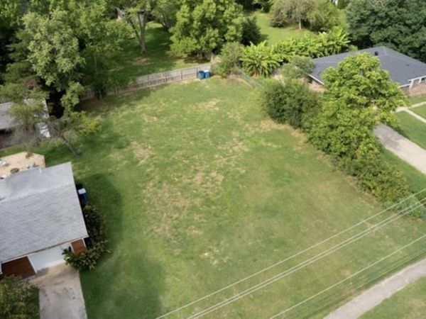 803 NE 2nd Street , Bentonville, AR 72712