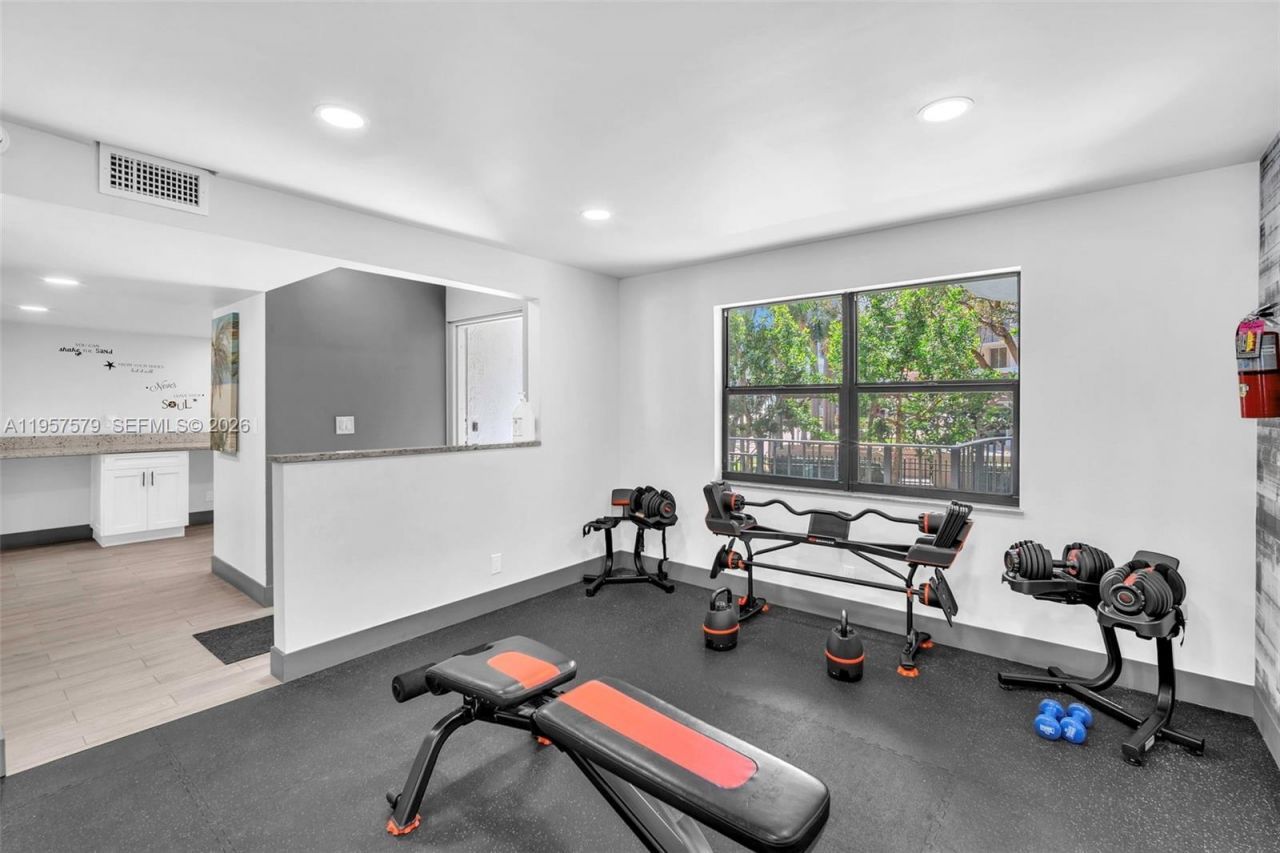 2029 N Ocean Blvd, Unit 106, Fort Lauderdale, FL 33305 Photo