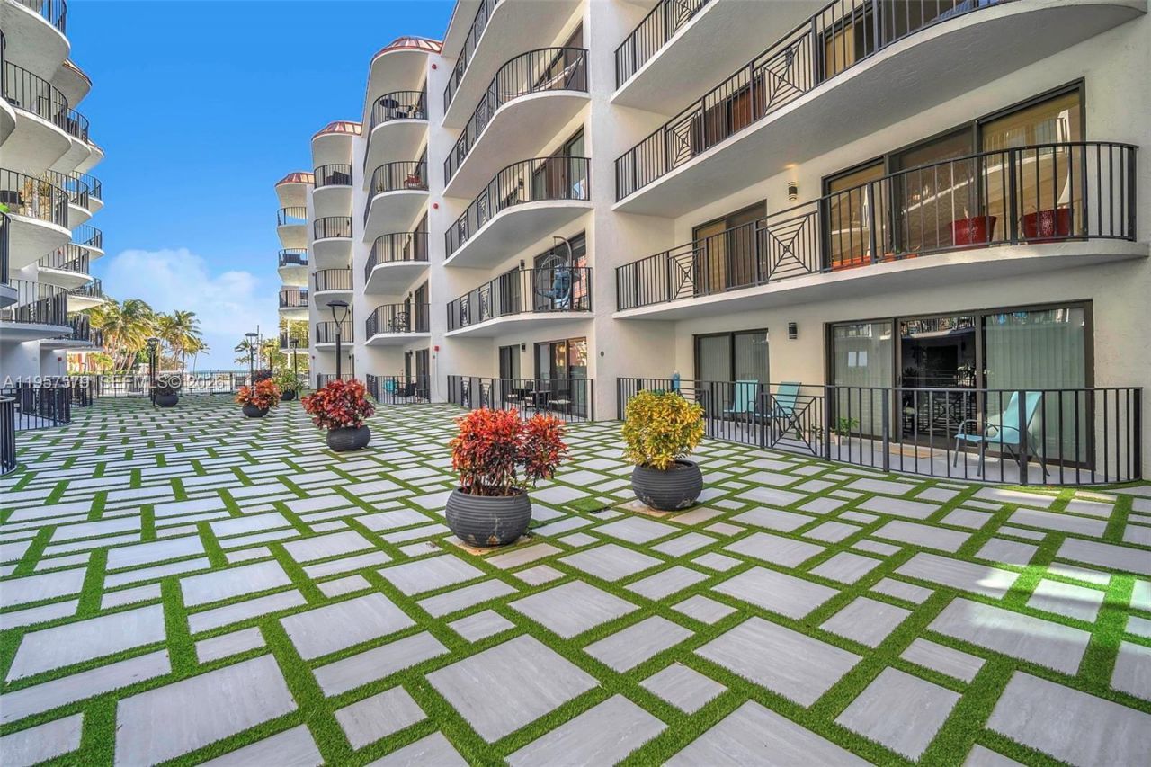 2029 N Ocean Blvd, Unit 106, Fort Lauderdale, FL 33305 Photo