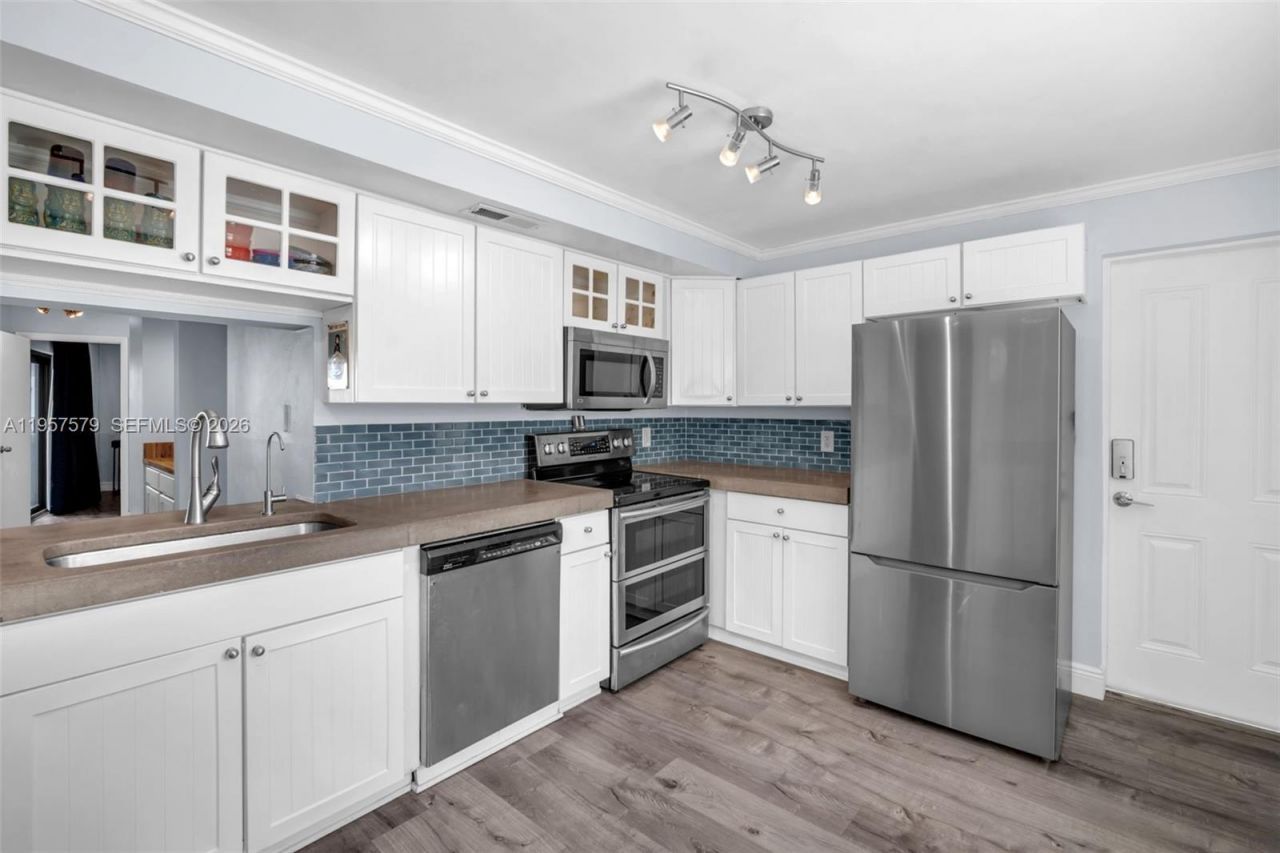 2029 N Ocean Blvd, Unit 106, Fort Lauderdale, FL 33305 Photo