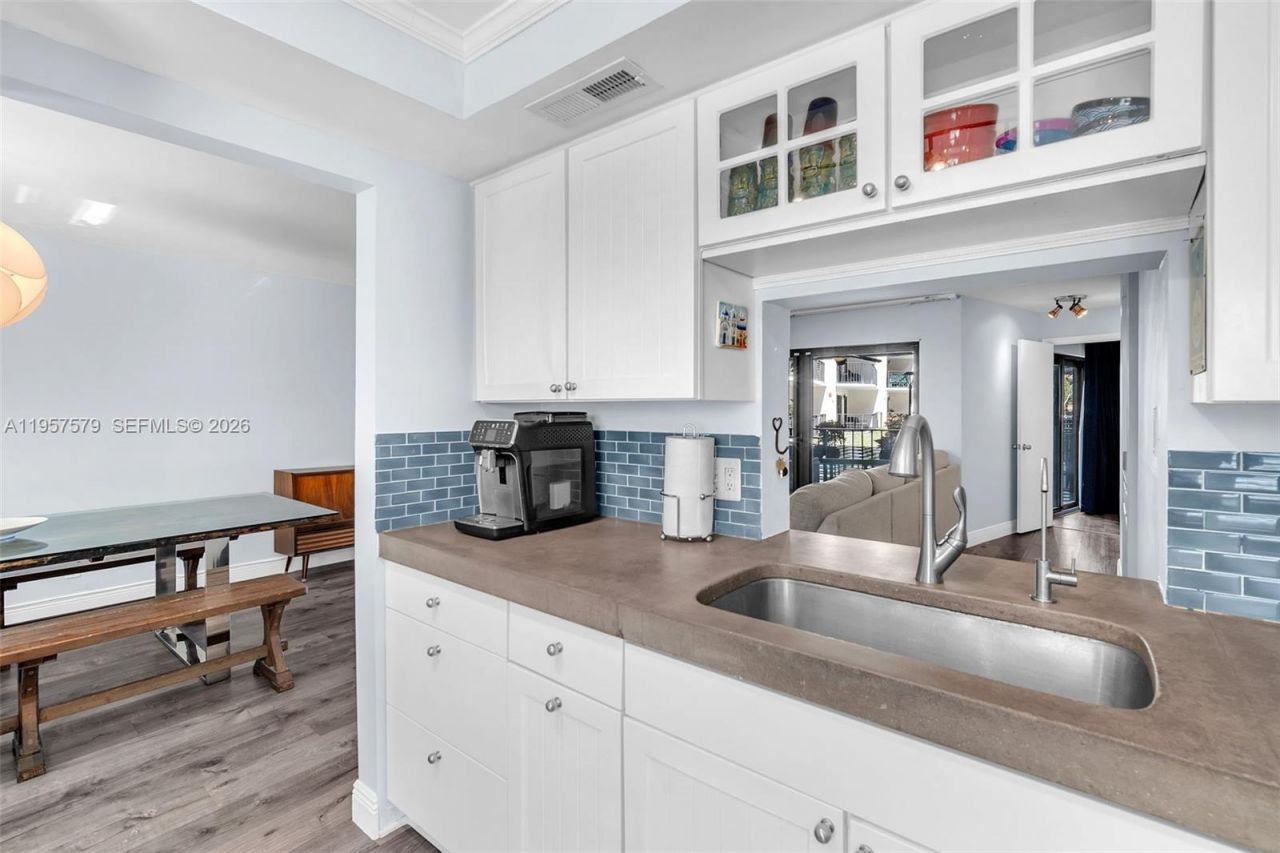 2029 N Ocean Blvd, Unit 106, Fort Lauderdale, FL 33305 Photo