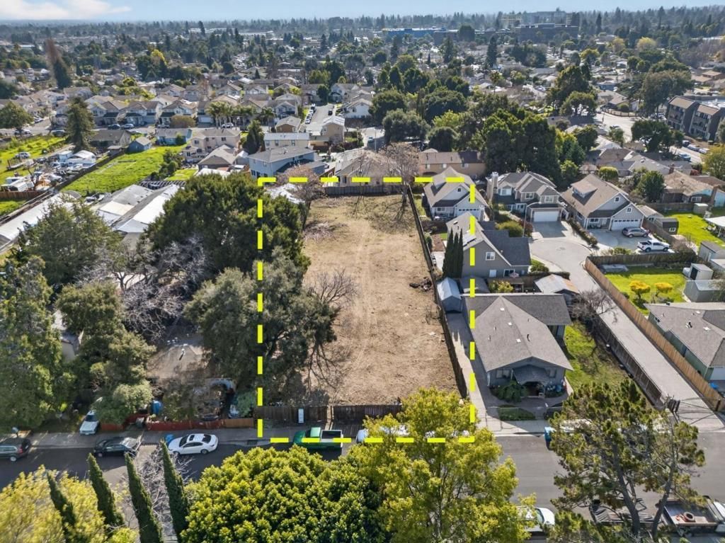 760 Weeks Street, East Palo Alto, CA 94303 Main Photo