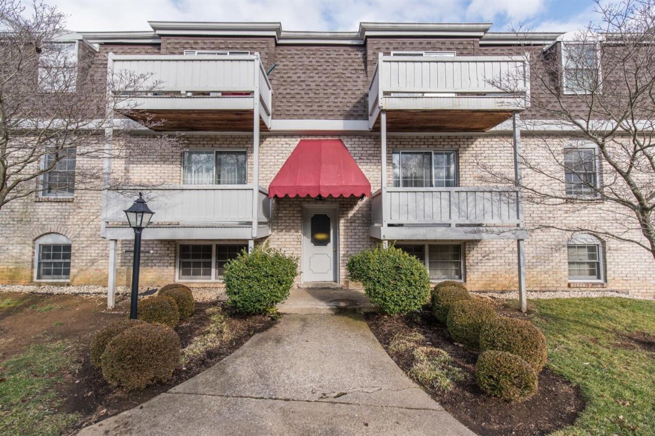 175 Malabu Drive, Unit 50, Lexington, KY 40503 Main Photo